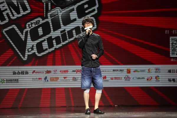 File Contestant Performs Launch Ceremony Reality Singing Show Voice China — стоковое фото