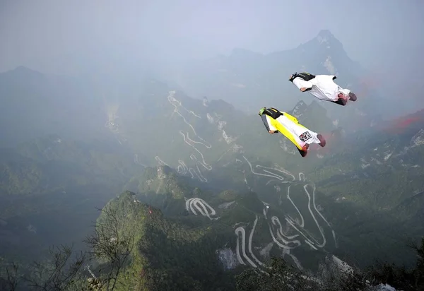 Wingsuit Fliers Compete Final 3Rd Red Bull Wwl China Grand — Stockfoto