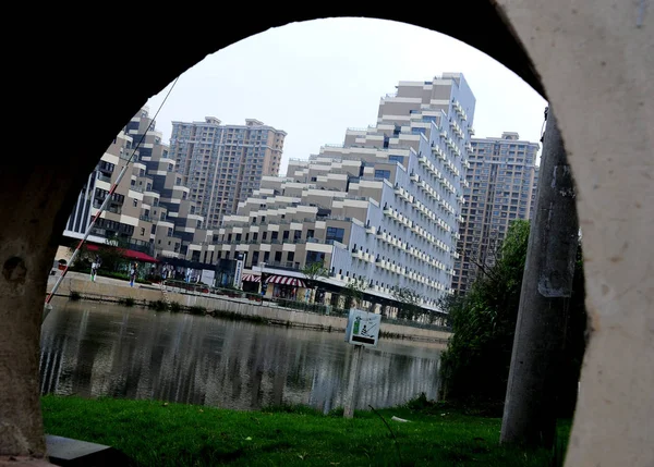 Immeuble Bureaux Forme Pyramide Kunshan Province Zhejiang Chine Orientale Juin — Photo