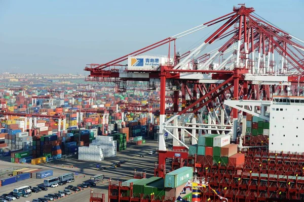 Stapels Van Containers Worden Gezien Haven Van Qingdao Stad Qingdao — Stockfoto