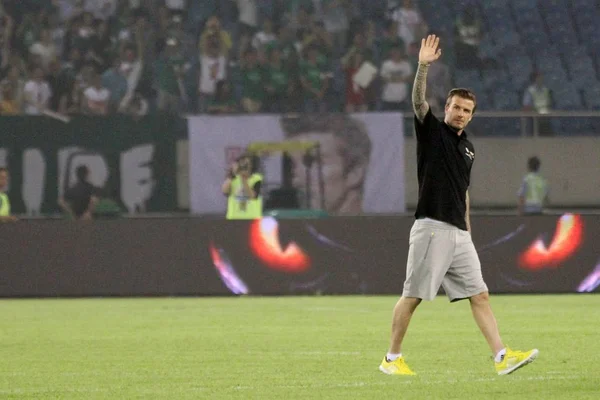 Superstar Sepak Bola Inggris David Beckham Gelombang Kepada Penonton Selama — Stok Foto
