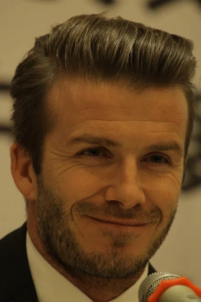 David Beckham Superestrella Del Fútbol Inglés Sonríe Durante Una Conferencia — Foto de Stock