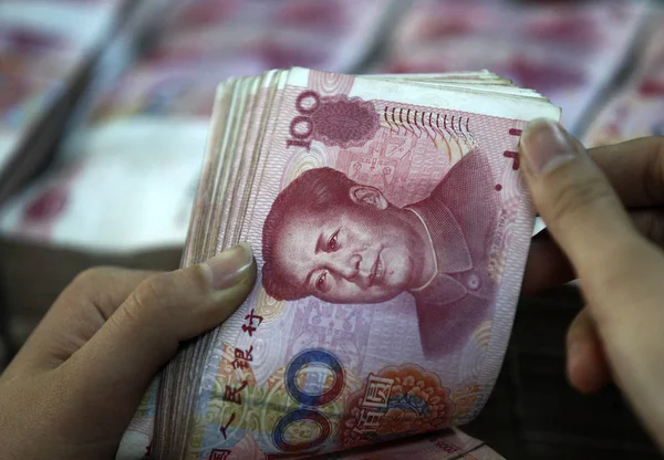 Funcionário Chinês Conta Notas Rmb Renminbi Yuan Banco Cidade Haian — Fotografia de Stock