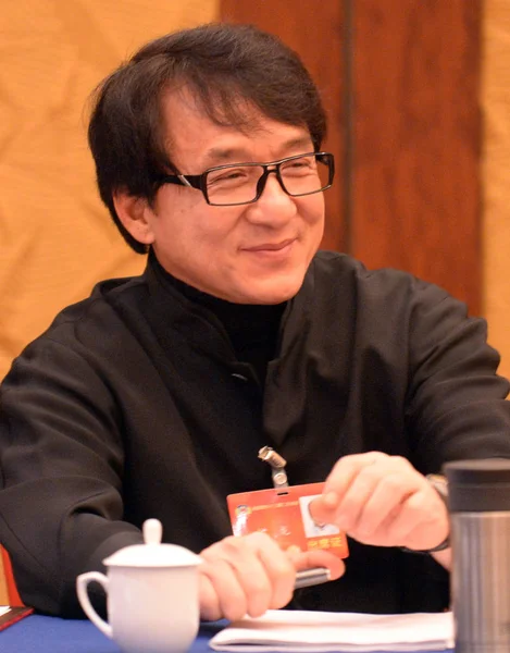 Ator Hong Kong Jackie Chan Sorri Para Uma Discussão Painel — Fotografia de Stock