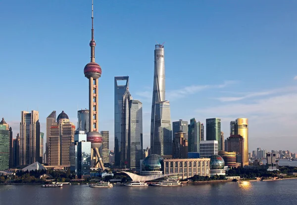 Tekintettel Huangpu Folyó Lujiazui Pénzügyi Negyedében Oriental Pearl Tower Legmagasabb — Stock Fotó