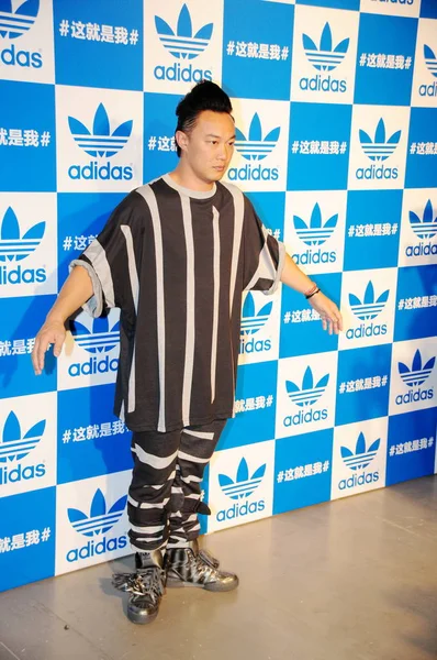 Cantor Hong Kong Eason Chan Posa Uma Festa Adidas Xangai — Fotografia de Stock