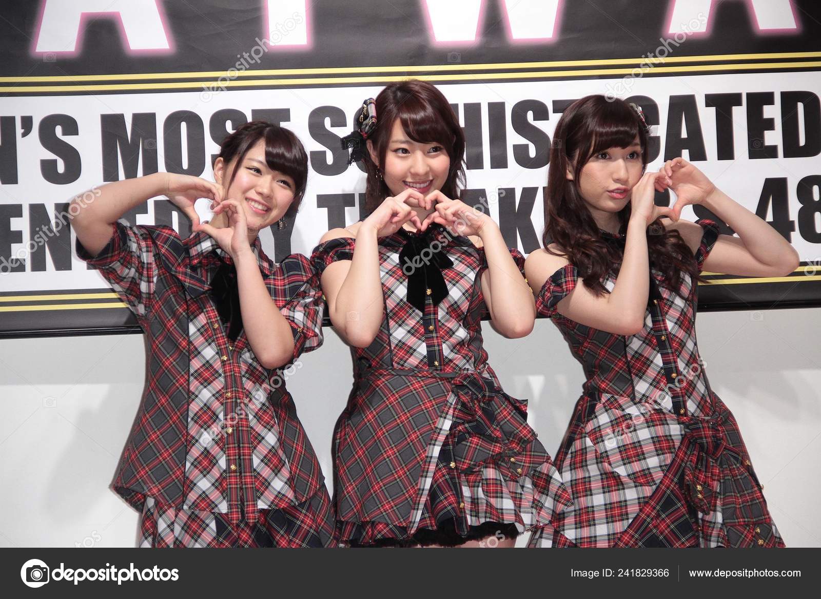 Left Suzuran Yamauchi Reina Fujie Haruka Katayama Team Japanese Girl