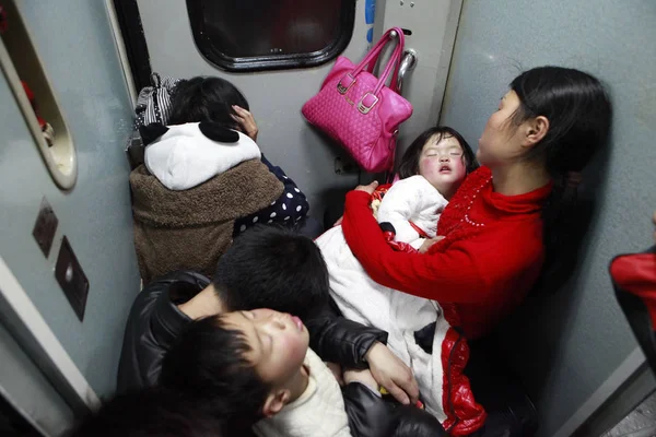 휴가에서 하도록 2013 난창에 베이징에서 기차에서 — 스톡 사진