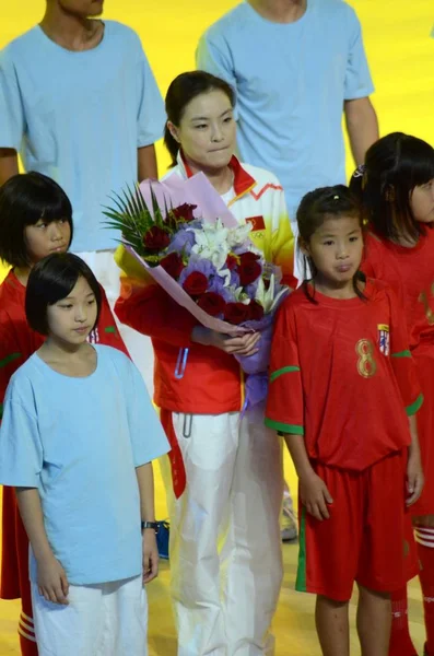 Champion Olympique Chinois Plongeon Minxia Centre Est Photographié Lors Cérémonie — Photo