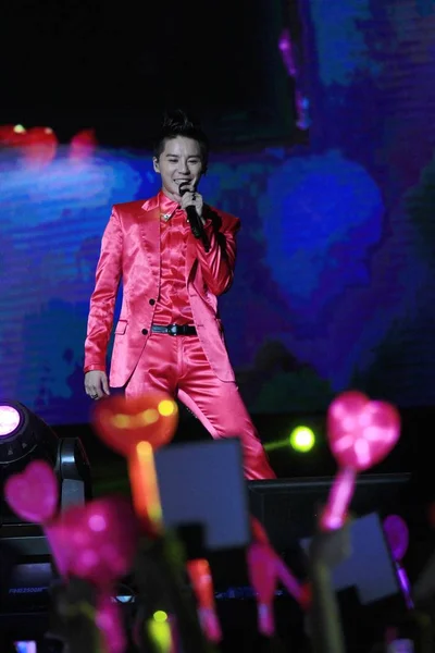 Zuid Koreaanse Zangeres Kim Junsu Presteert Tijdens Zijn Concert Shanghai — Stockfoto