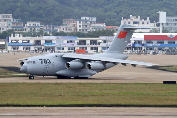 Chinese Made Large Military Transport Aircraft Taxis Take Demonstration Flight — 图库照片