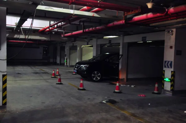 Внедорожник Lexus Оцеплен После Женщина Водитель Задавила Своего Мужа Насмерть — стоковое фото