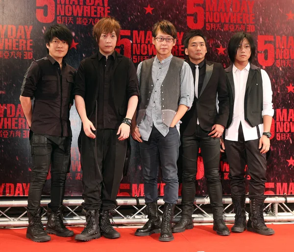 Miembros Del Grupo Pop Taiwanés May Day Posan Alfombra Roja —  Fotos de Stock