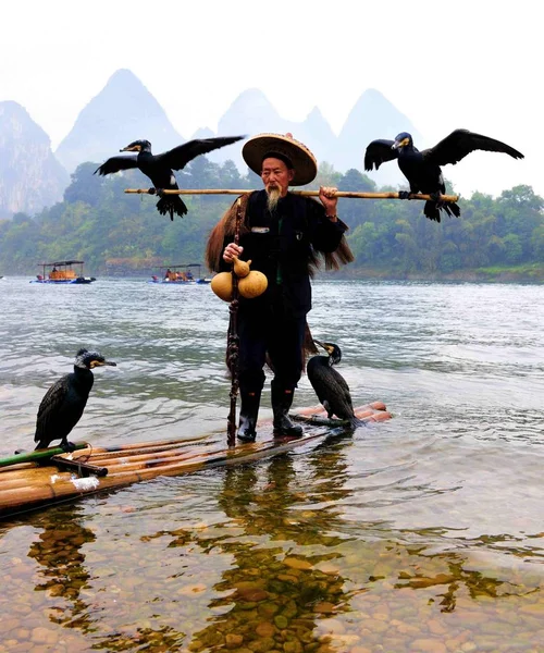 Immagini e foto stock di Guilin fisherman | Depositphotos