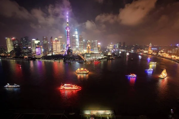 Boats Decorated Colorful Lights Cruise Huangpu River One Highlights Shanghai — Stock Photo, Image