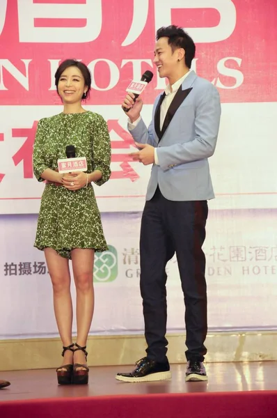 Chinese Actrice Zhang Jingchu Links Taiwanees Zangeres Acteur Peter Wonen — Stockfoto