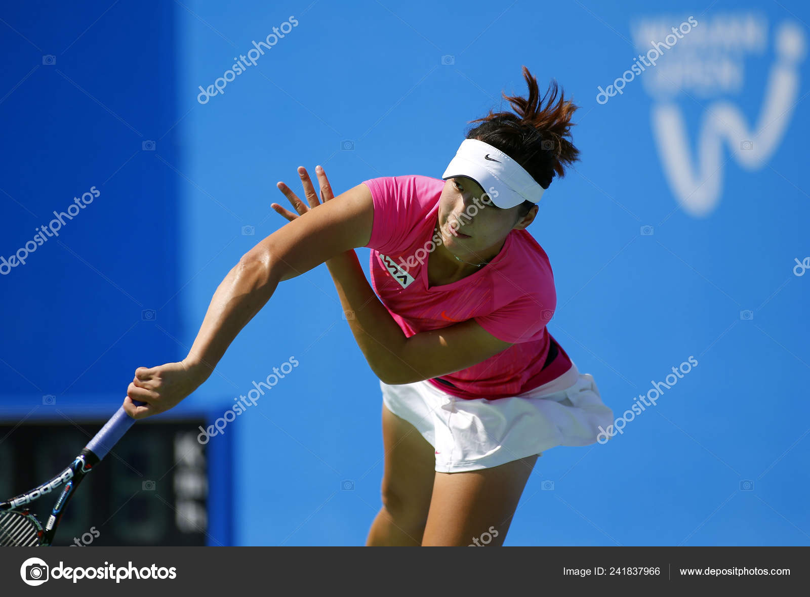 Zhang Kailin China Sirve Contra Carla Suárez Navarro España Durante