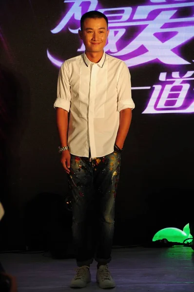 2014 上海で Olivoila オリーブ オイルのプロモーション イベント ポーズ中国俳優ウェン チャン — ストック写真