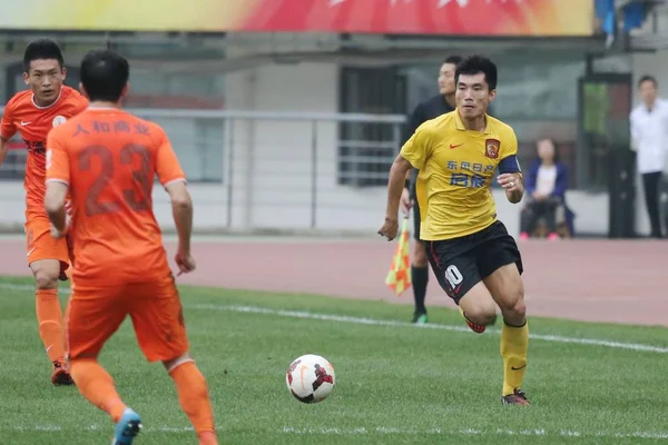 Zheng Zhi Guangzhou Evergrande Derecha Gotea Contra Guizhou Renhe Durante —  Fotos de Stock