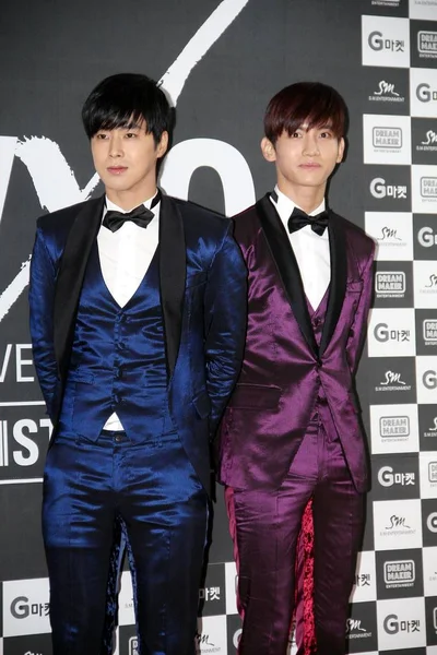 Jung Yun Know Yunho Vänster Och Max Changmin Shim Chang — Stockfoto