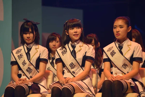 2014年7月26日 在中国上海举行的 Snh48 首次人气大赛 总部位于上海的 Akb48 姐妹集团 Snh48 的成员参加了该大赛 — 图库照片