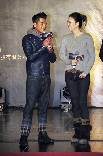 中国女演员龚丽 香港歌手 演员郭台铭出席新闻发布会 开始在中国东部江苏省无锡市拍摄他们的新片 猴王2 — 图库照片