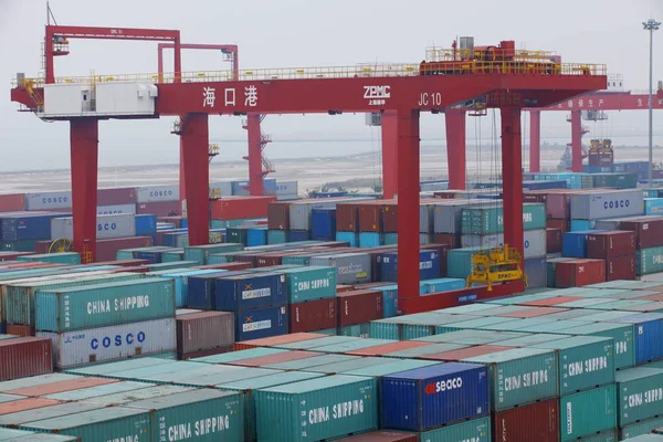 Recipientes Comerciais China Shipping Cosco Outros Carregadores São Empilhados Porto — Fotografia de Stock