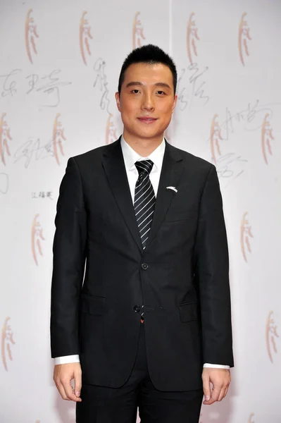 Chinese Player Poses Red Carpet 2011 Cctv Sports Personality Award — Stock Photo, Image