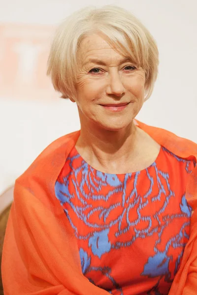 Actrice Britannique Helen Mirren Écoute Une Question Lors Une Conférence — Photo