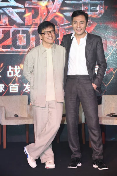 Hong Kong Actie Ster Jackie Chan Verliet Poses Met Chinese — Stockfoto