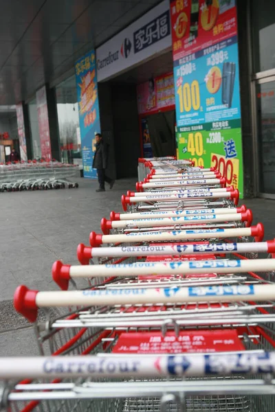 View Shopping Carts Carrefour Supermarket Longde Square Changping District Beijing — Stock Photo, Image