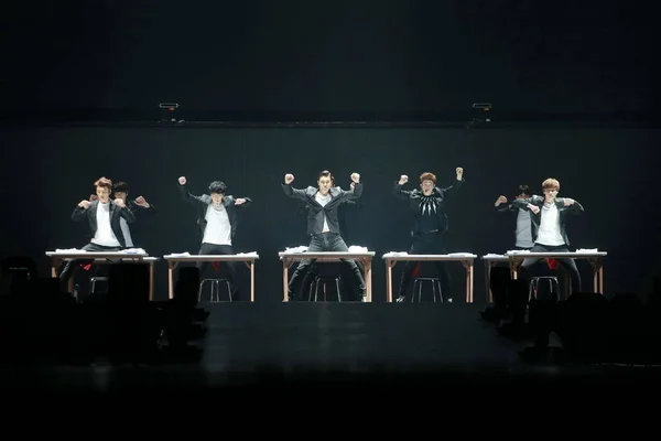 Jižní Korejský Chlapec Skupina Super Junior Vystupuje Koncertě Super Junior — Stock fotografie