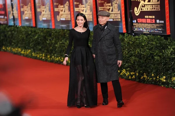 Taiwanese Actress Shu Left Holds Hands Chinese Actor You Red — Stock Photo, Image