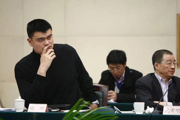 Pensionerad Kinesiska Basket Superstar Yao Ming Avbildad Utbildning Klass För — Stockfoto