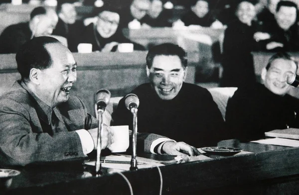 Resim Mao Zedong Sol Çin Kurucu Babası Zhou Enlai Merkezi — Stok fotoğraf