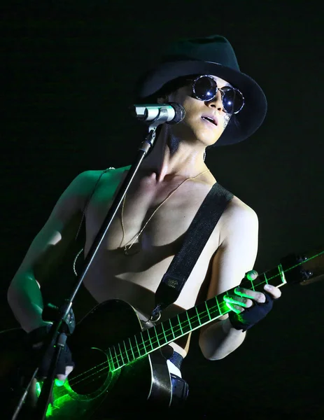 Cantante Japonés Jin Akanishi Actúa Durante Concierto Shanghái China Diciembre — Foto de Stock