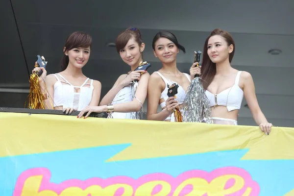 Čtyři Členy Tchajwanské Dívčí Skupiny Breeze Představují Akci Premiéru Jejich — Stock fotografie
