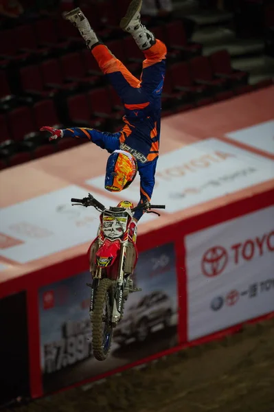 Bir Binici Gerçekleştirir Atlar Freestyle Motocross Dünya Şampiyonası Mastercard Merkezi — Stok fotoğraf