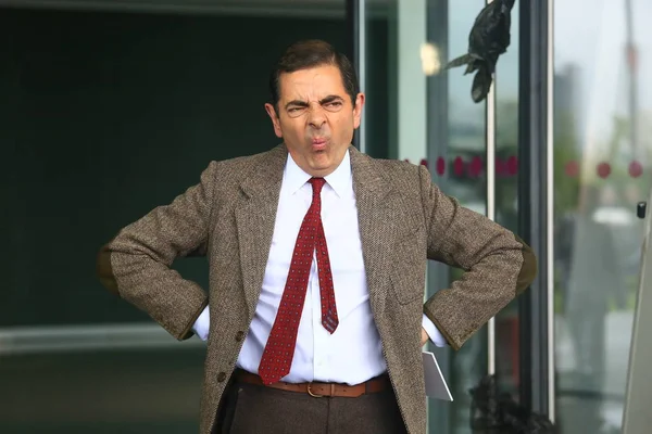 Actor Inglés Rowan Atkinson Interpreta Bean Durante Una Sesión Filmación — Foto de Stock