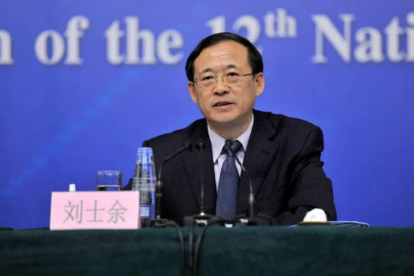Pboc 中国の中央銀行 中国人民銀行の副総裁 劉朱は 2013 回国立民族会議 Npc 中国での最初のセッションの記者会見で話す — ストック写真