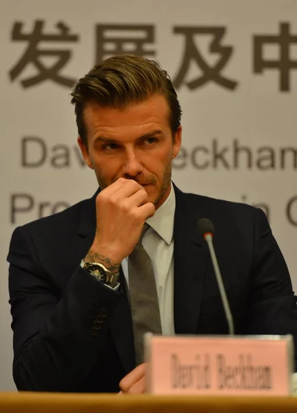 Superstar Del Calcio Inglese David Beckham Reagisce Durante Una Conferenza — Foto Stock