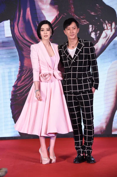 Actriz China Fan Bingbing Izquierda Actor Han Geng Posan Durante —  Fotos de Stock