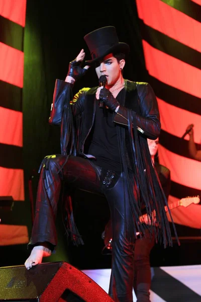 Cantante Estadounidense Adam Lambert Actúa Durante Concierto Shanghái China Marzo —  Fotos de Stock