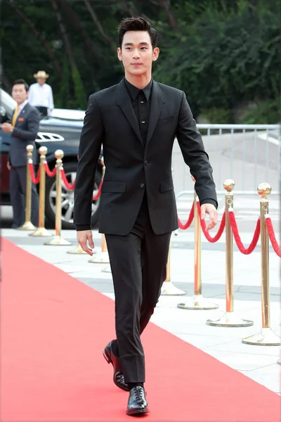 South Korean Actor Kim Soo Hyun Arrives Red Carpet 2014 — Stock Photo, Image