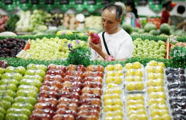 Client Chinois Achète Des Fruits Dans Supermarché Ville Huaibei Province — Photo