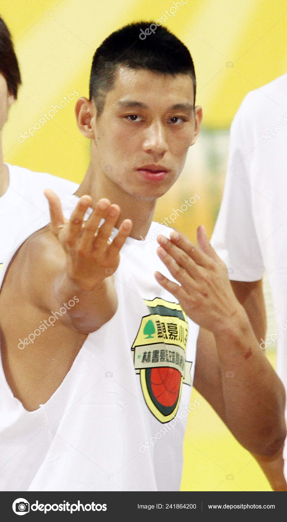 Звезда Нба Джереми Лин Баскетбольной Команды Хьюстон Рокетс.