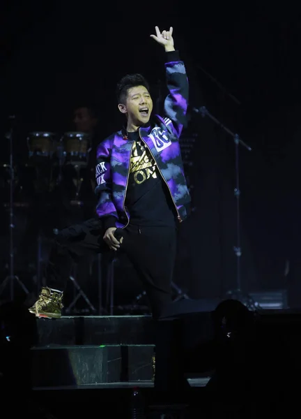 Haiquan Van Chinese Pop Duet Quan Presteert Tijdens Hun Concert — Stockfoto