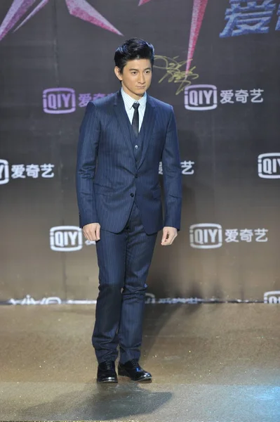 台湾俳優ニッキー ポーズ ファッション イベント中に北京 Iqiyi 2014 — ストック写真