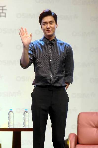 South Korean Actor Lee Min Waves Fans Fan Meeting Held — Stock Photo, Image