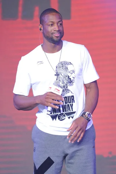 Giocatore Basket Americano Dwyane Wade Sorride Durante Una Conferenza Stampa — Foto Stock